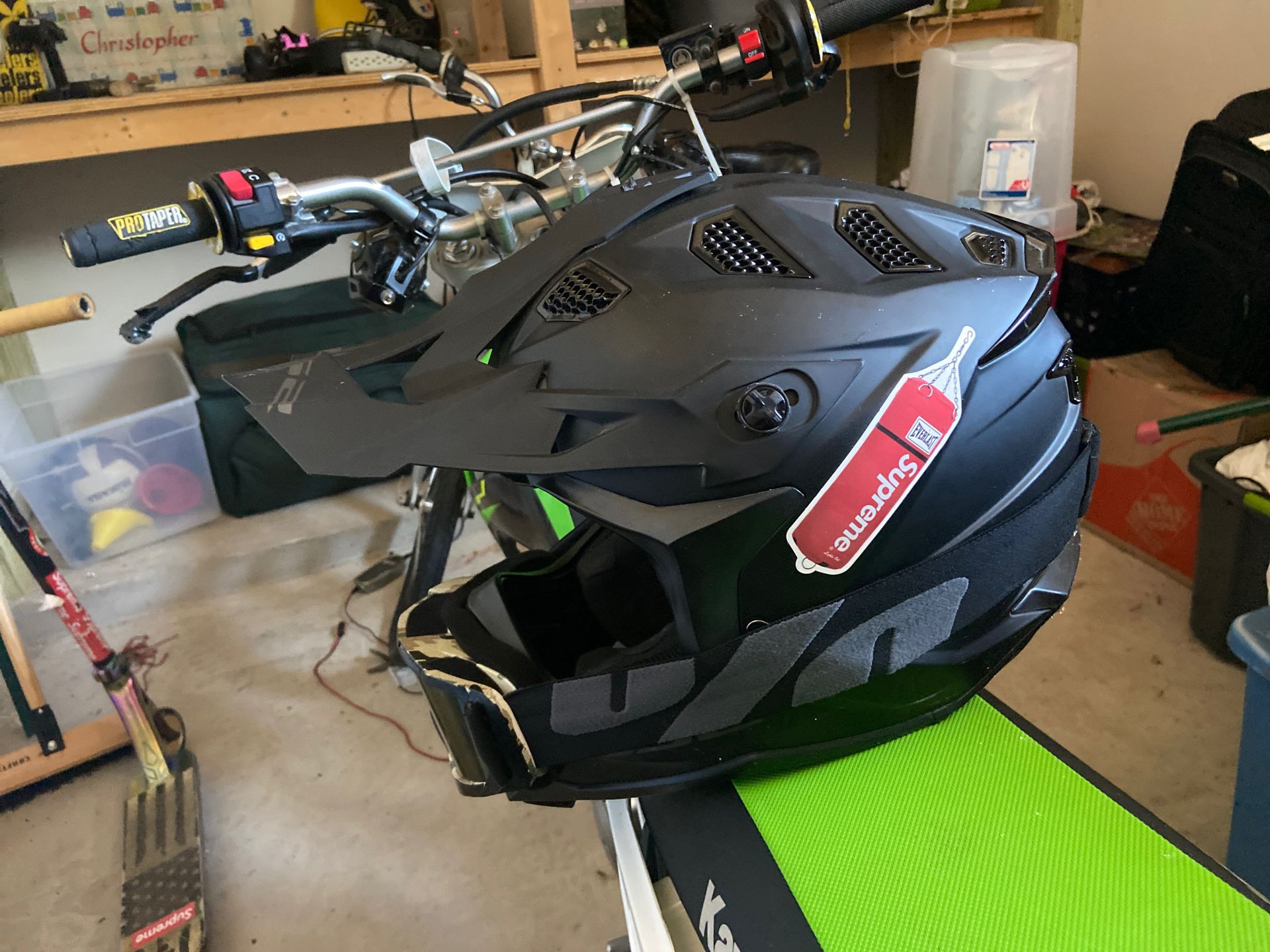 L52 dirt bike helmet