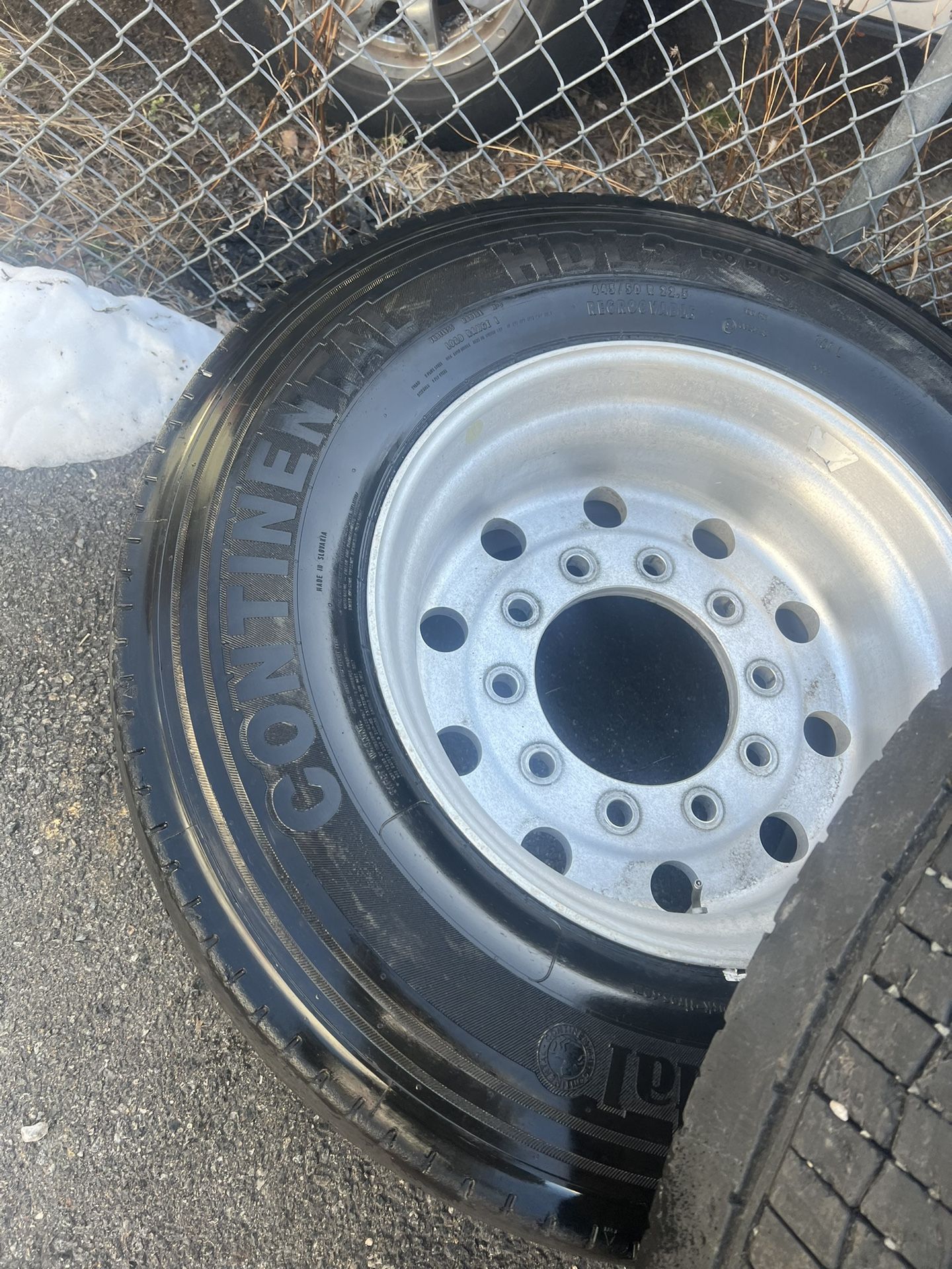 Used Tires 445/50 22.5 With Rings