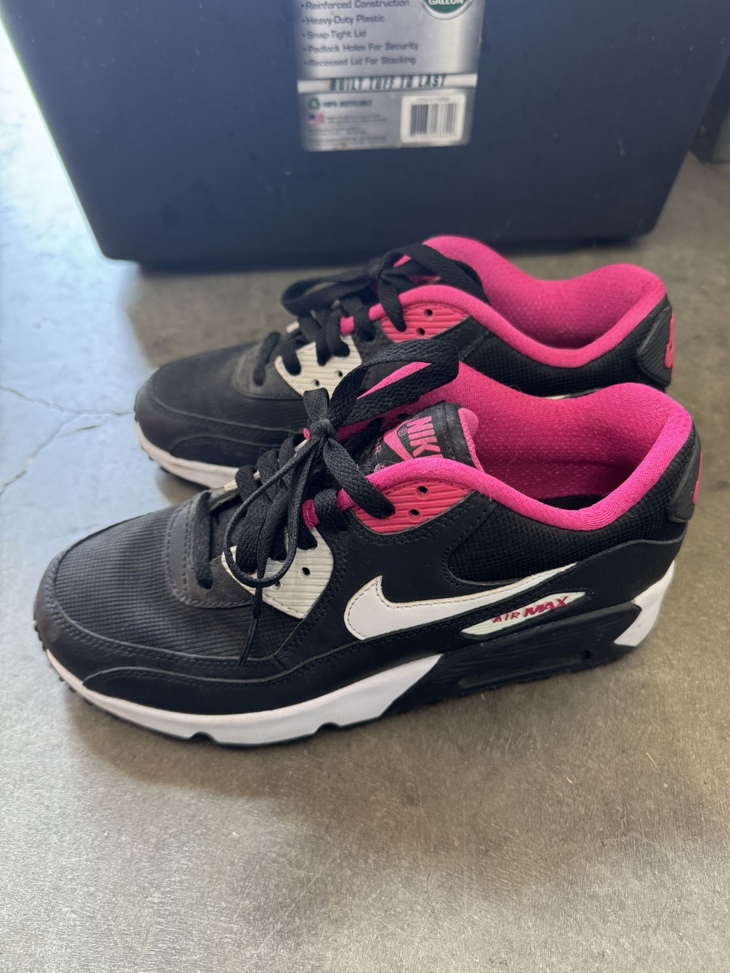 Nike shoes
