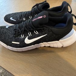 Men’s Nike Free Run Shoes 10.5