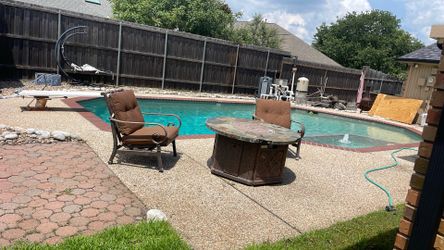 Fire pit Table With 2 Chairs DIY FREE