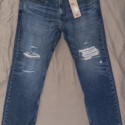 502 Taper Levi Jeans