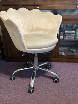 Cream Velvet Shell Back Swivel Desk Chair