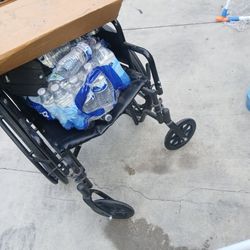 Wheel Chair And Walker 