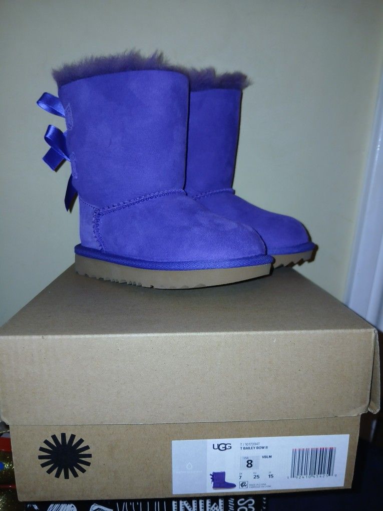UGG Bailey Bow Boots Size 8