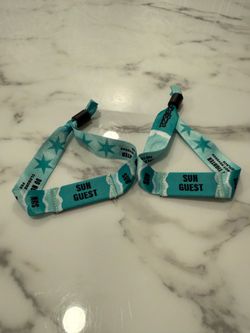 Lollapalooza Sunday Guest Wristbands-$200 each