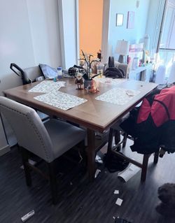 Kitchen Table with Chairs  READ DESC