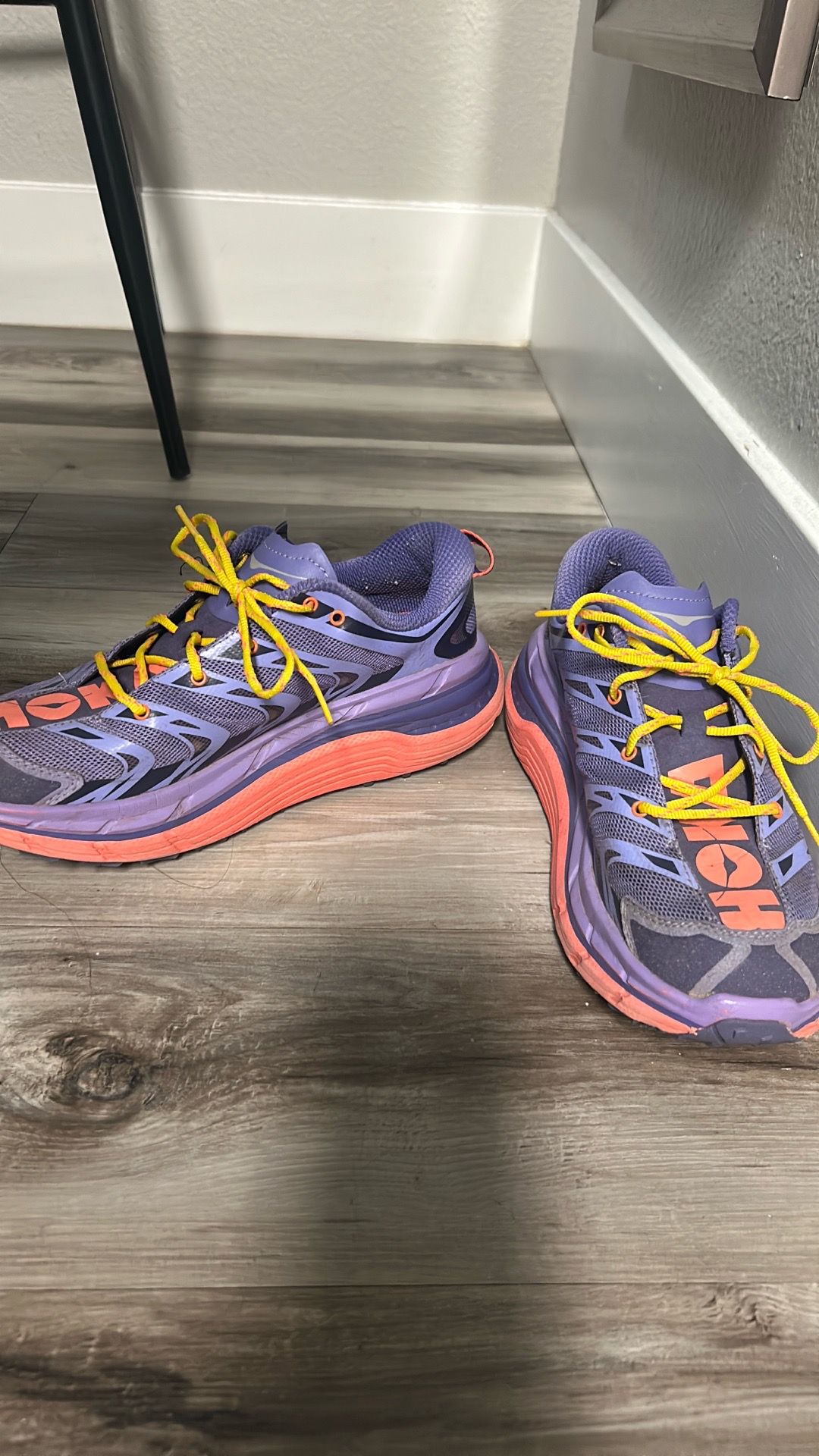Women Hoka size 9