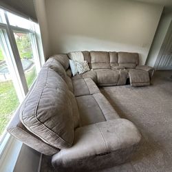 Recliner Sectional 