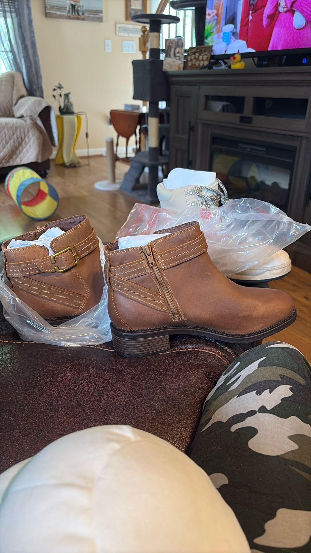 Clark’s Brown Booties. New In Bags. Size 7. Pu Bridgewater 