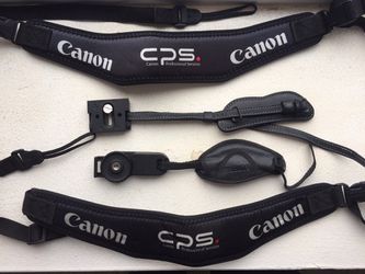 Camera equipment 2 straps and 2 hand straps