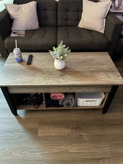 Love couch & coffee table
