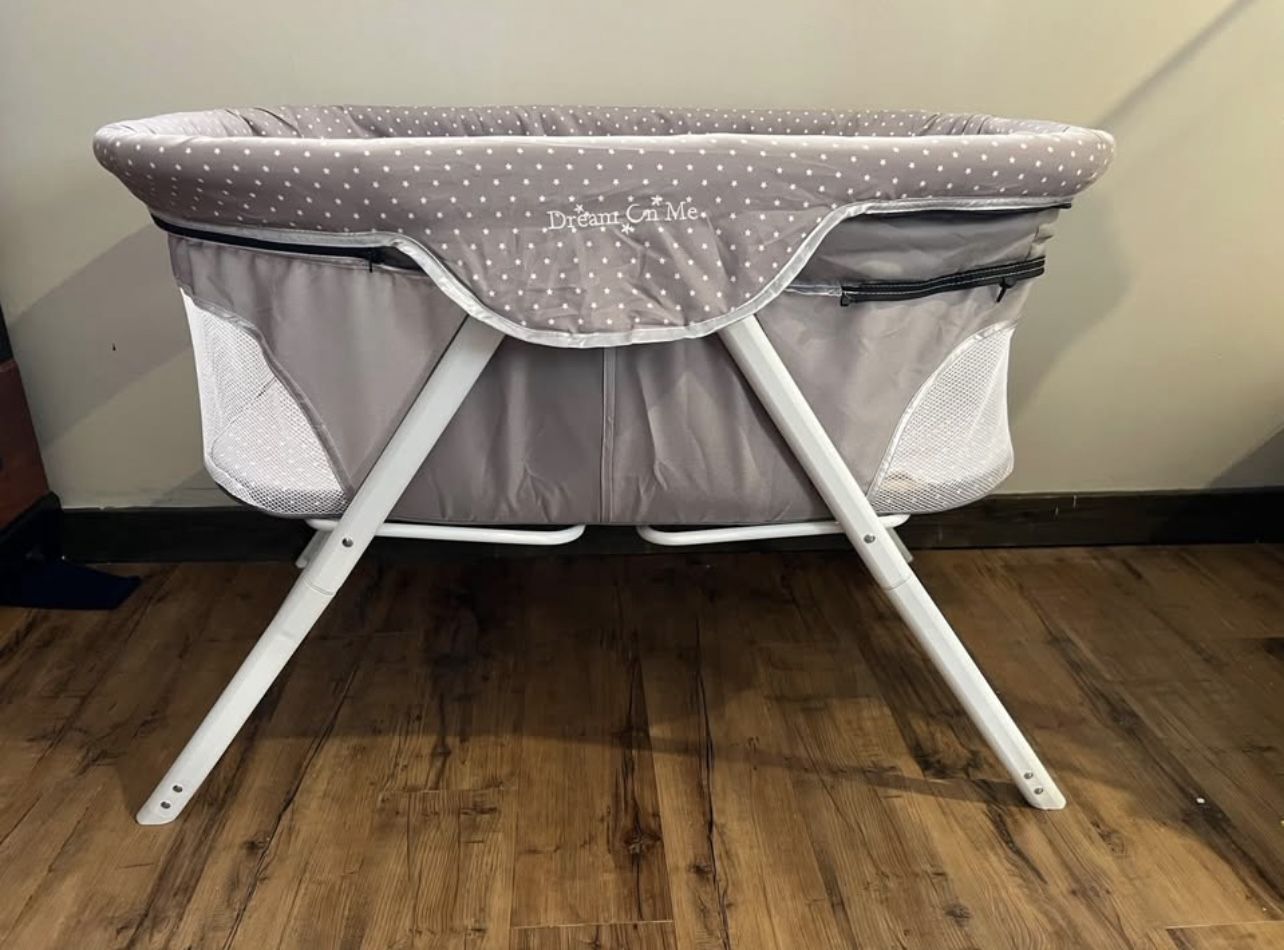 Dream On Me Baby Bassinet