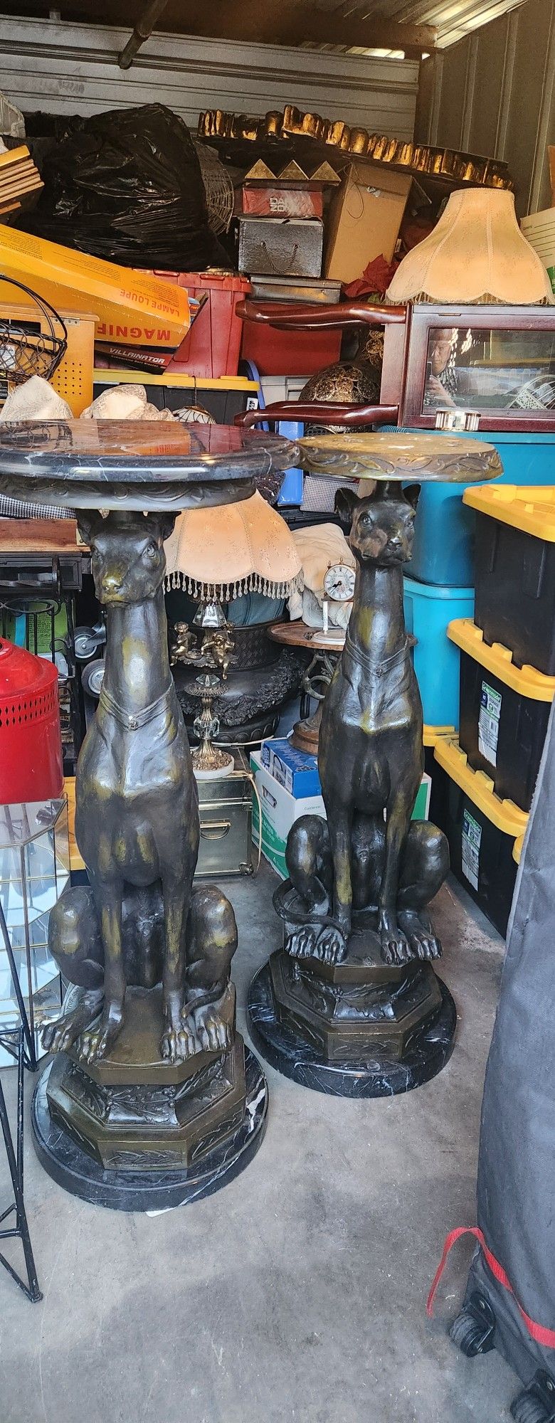 Nice Bronce Dogs Stand