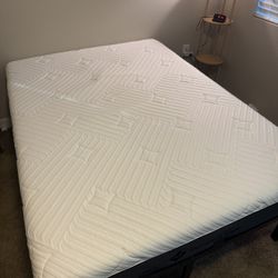 Queen Cooling Foam Mattress And Frame 