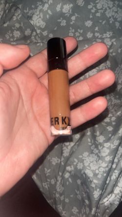 kylie jenner shade cinnamon