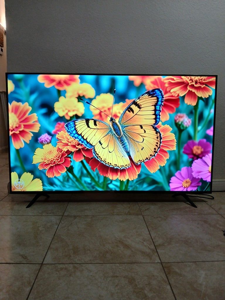 New 2025 58"Hisense Roku Smart UHD 4k TV W Remote