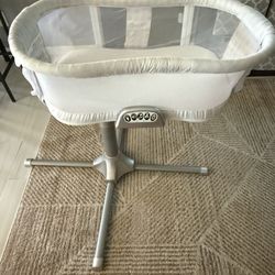 Halo Bassinet Swivel Sleeper 