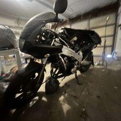 1991 Yamaha FZR 600 