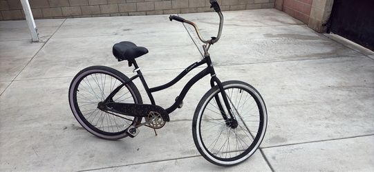 Black Beach Cruiser Bicycle