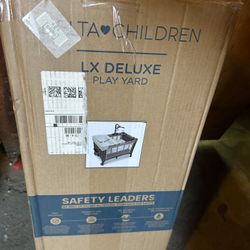 Delta LX Deluxe Play Yard Bassinet NEW