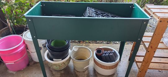 Raised Garden Bed Planter on Legs