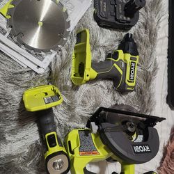 RYOBI TOOL SET