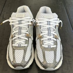 Nike Vomero 5