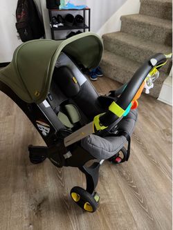 Doona Car seat Bundle