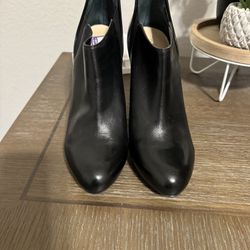 Black Guess Booties (Size 10)