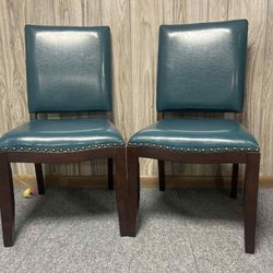 4 Dining Chairs 