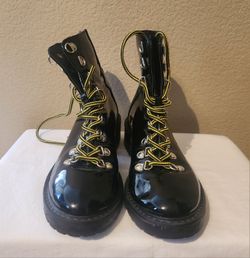 Women's Black Shiny Boots Size 7