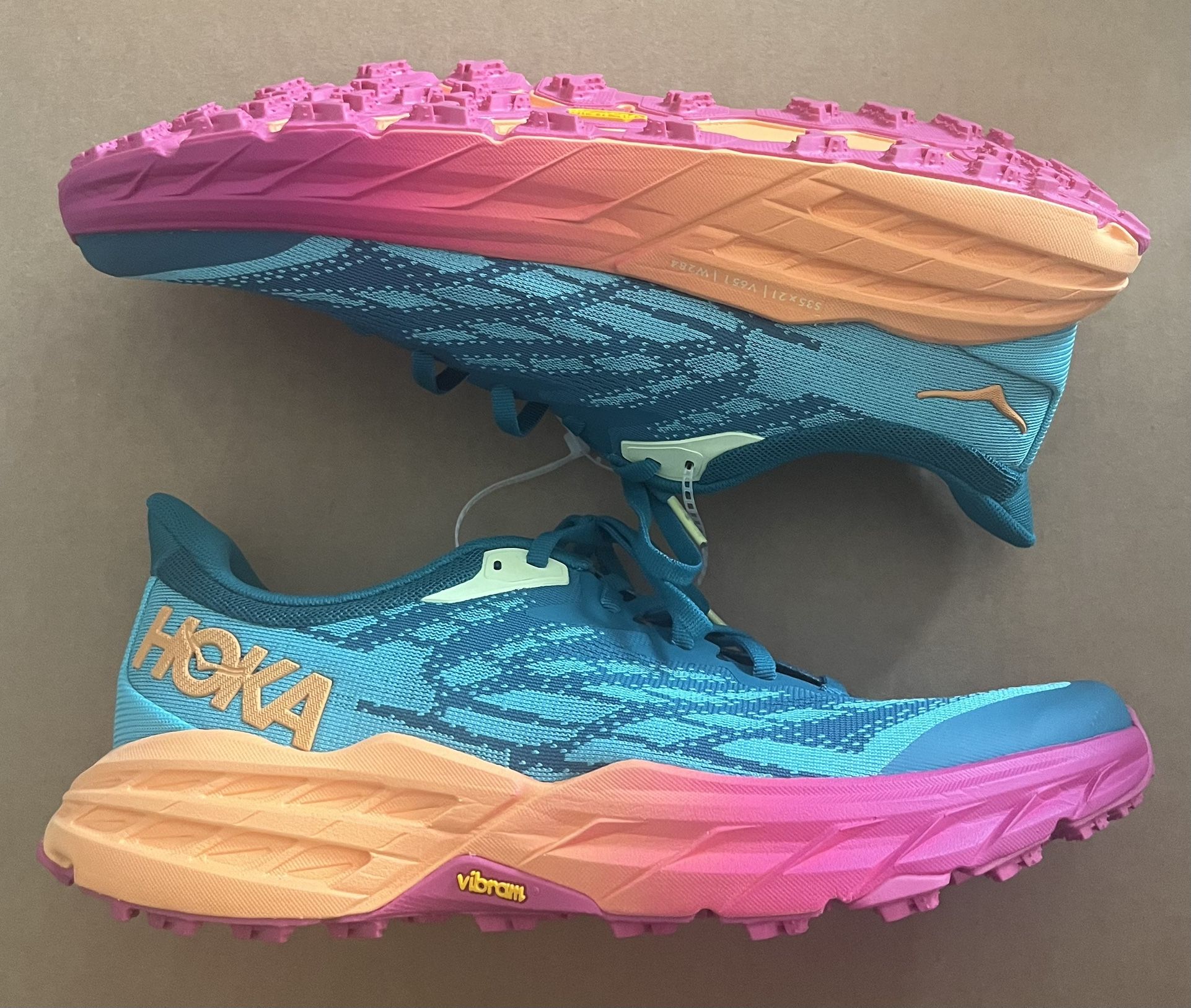 HOKA One One Speedgoat Trail Running Shoes Men Sz 10 NEW