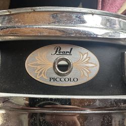 Pearl piccolo snare drum