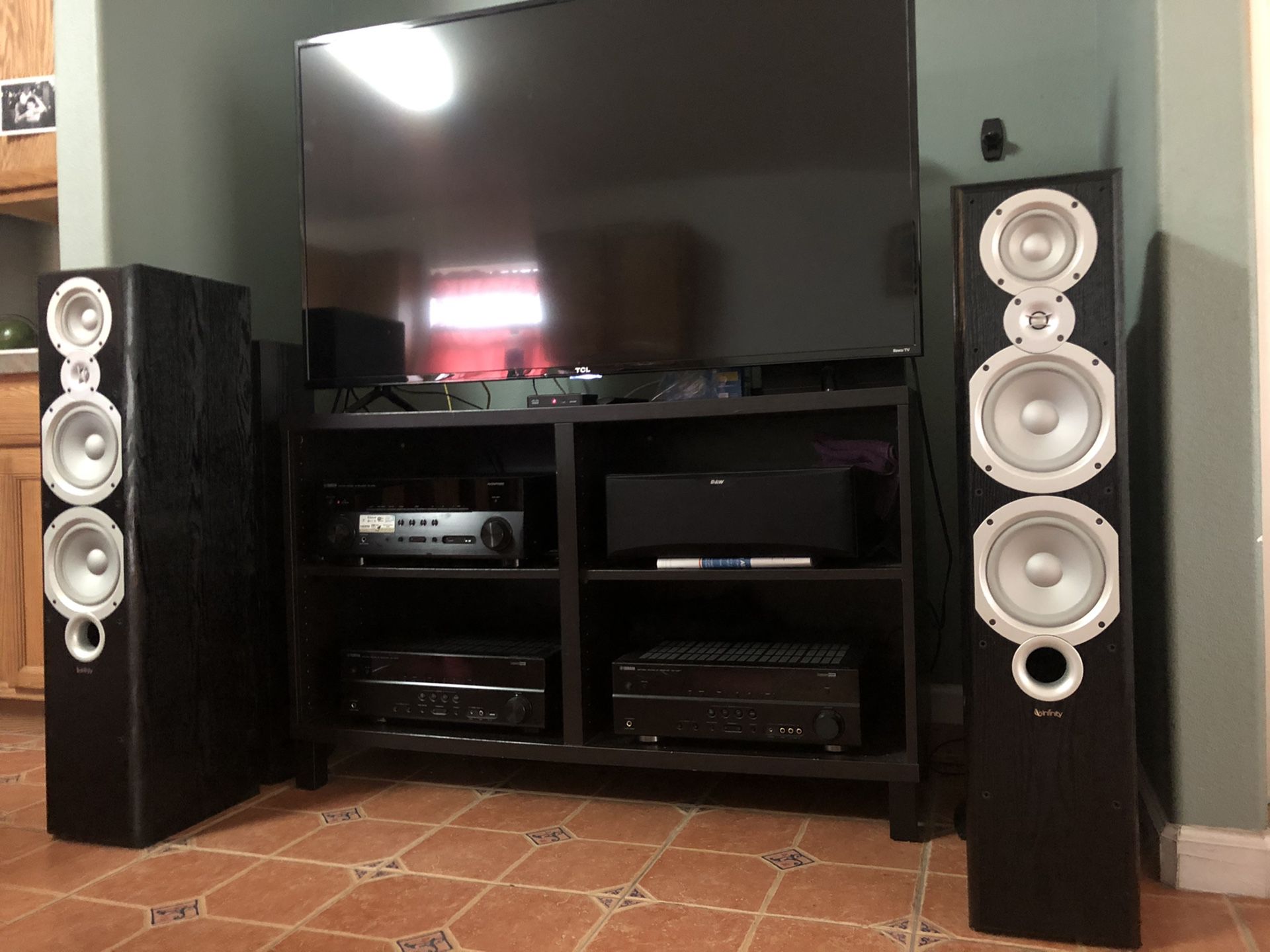 Speakers Home theater system receiver and center channel