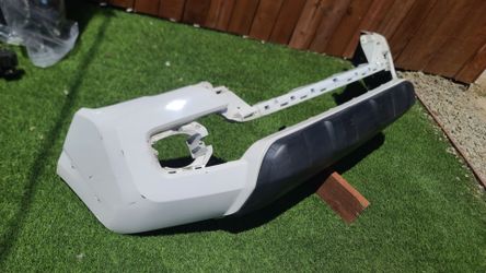 2016 - 2023 TOYOTA TACOMA FRONT BUMPER COVER FLARE TYPE GENUINE USED OEM.  NC52