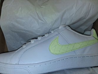 Nike women size 8..9..10..12