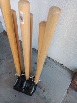Cricket spring back return stumps