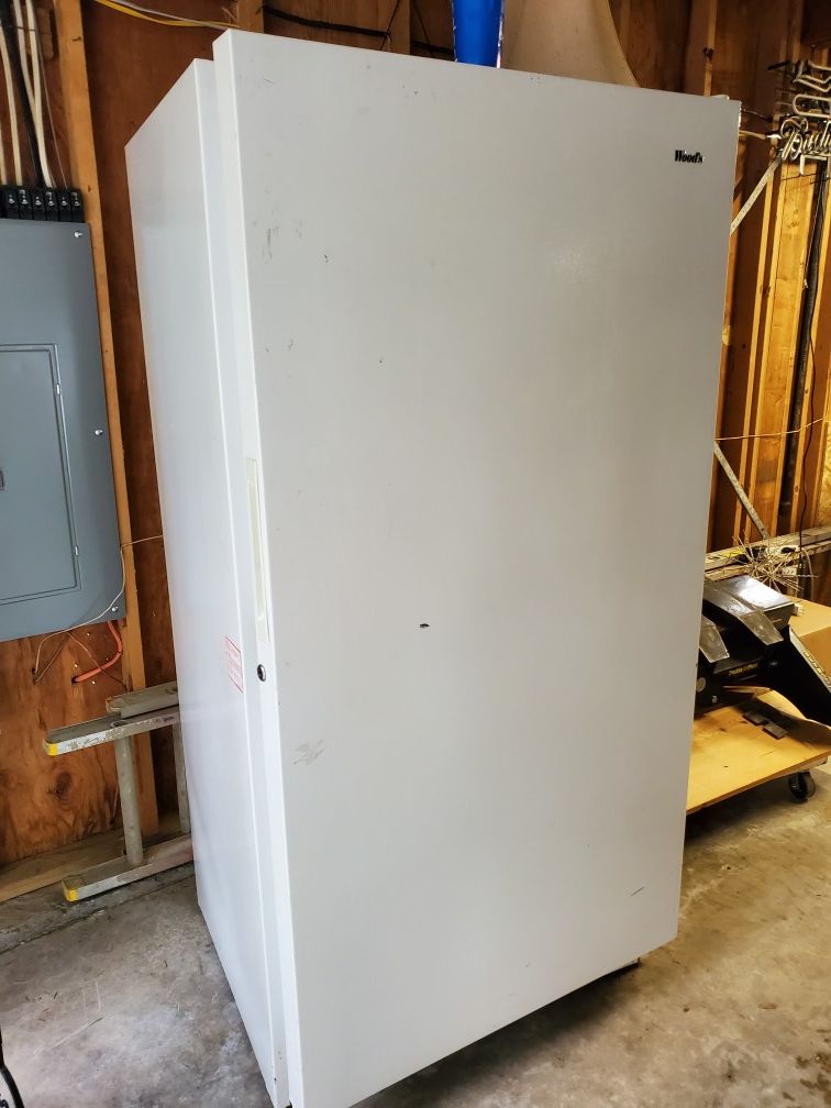 Upright freezer for Sale in Bonney Lake, WA OfferUp
