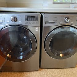 Reliable LG Washer and Dryer Set