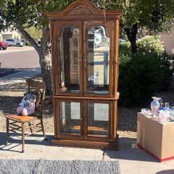 Show Case Cabinet With Lighting And 5 Glass Shelves 