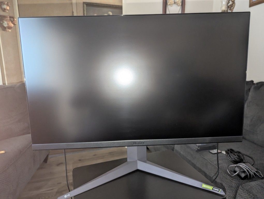 LG 32" UltraGear 4K UHD (3840x2160) Gaming Monitor (32GR93U-b) 