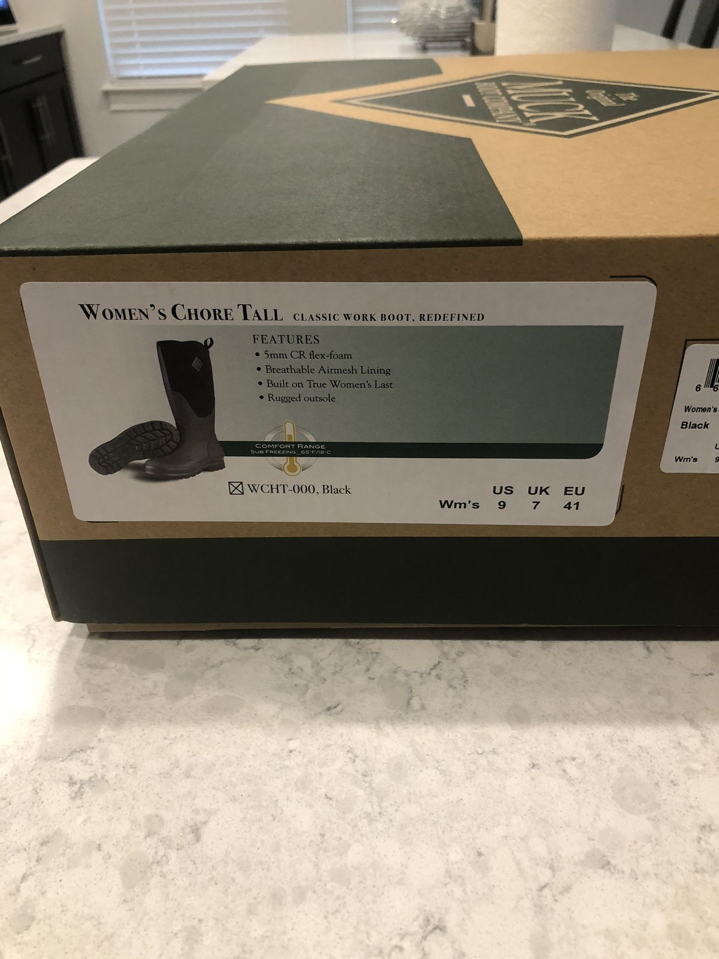 Women’s Muck Boots New In Box Size 9