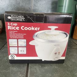 3 Cup Rice Cooker (New) $15 Obo