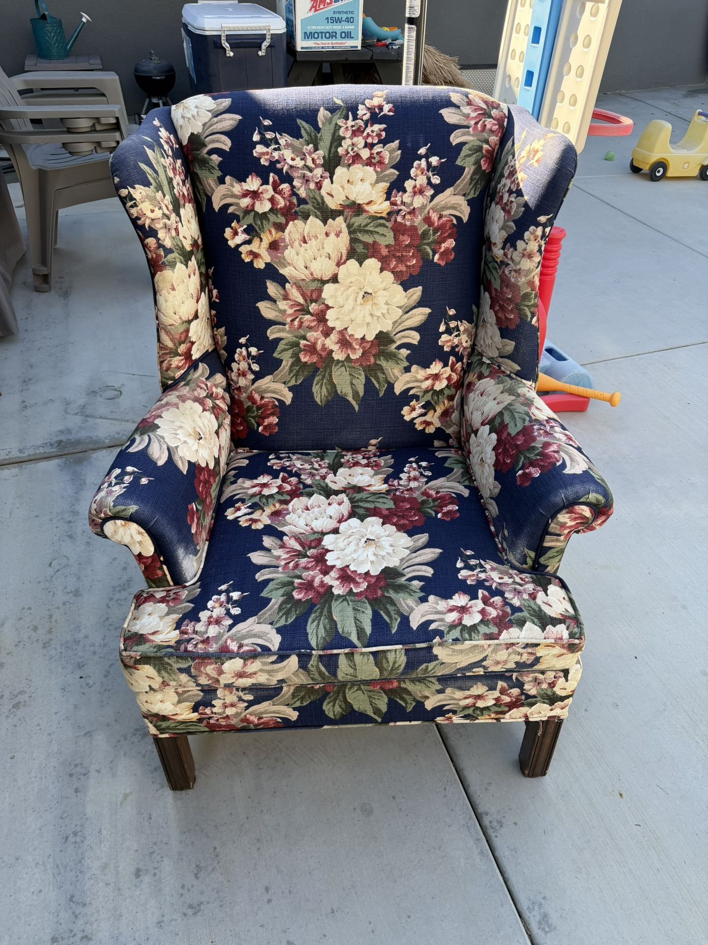 Vintage Wing Back Chair🔥