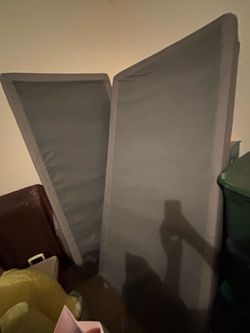 Grey box springs