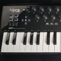 Axiom Air32 Mini USB Keyboard