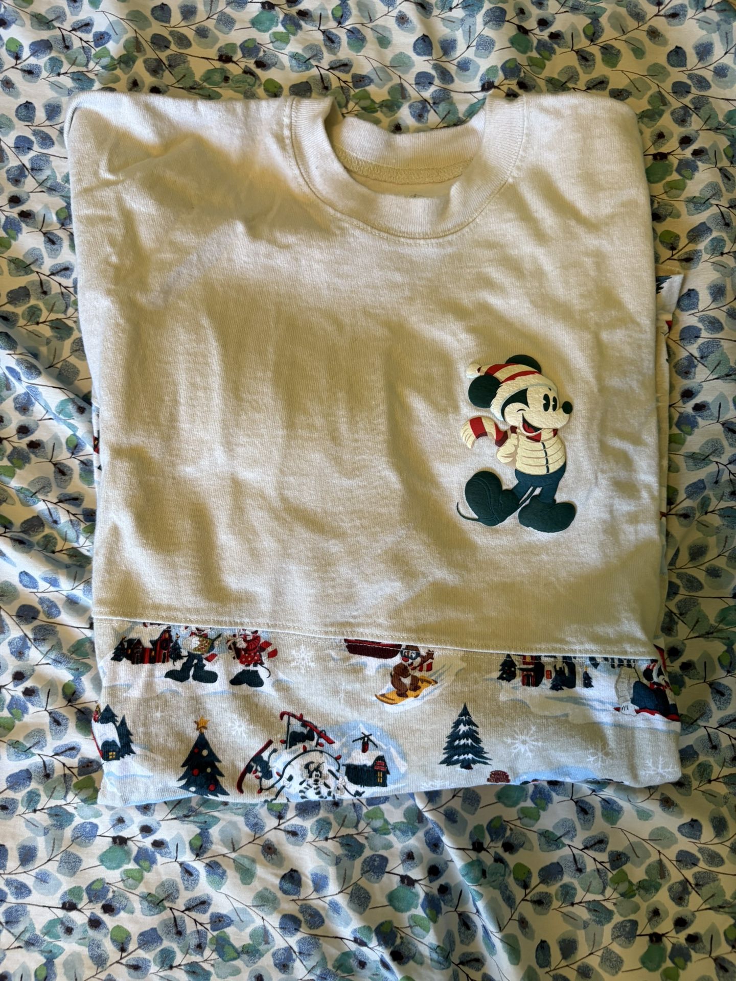 Disney Xmas sprit jersey