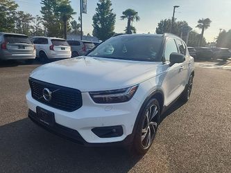 2022 Volvo XC40