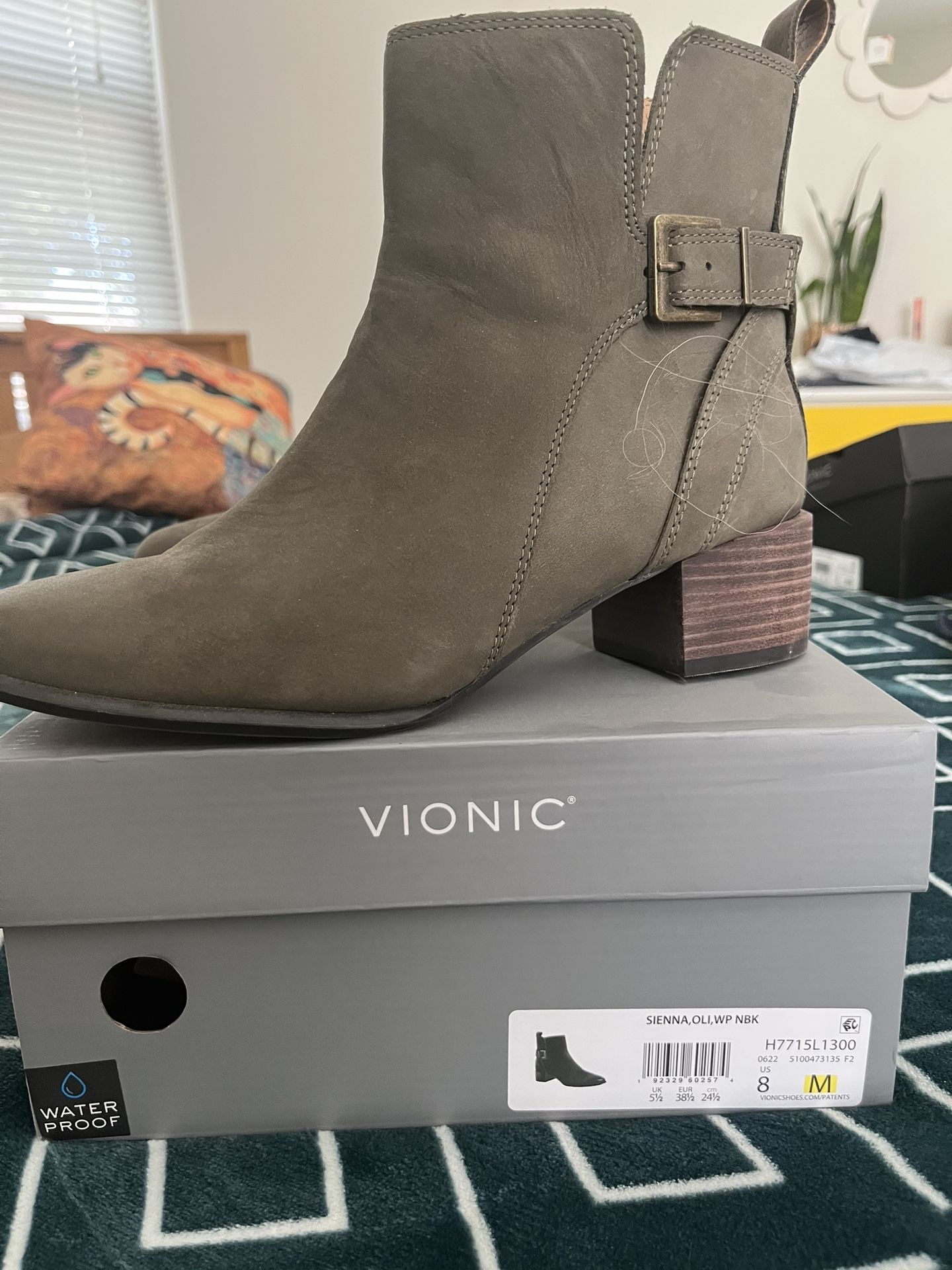 Vionic Boots
